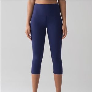 Lululemon Align Crop in Midnight Navy Size 6